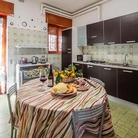 Suite Apartment Taormina 4*