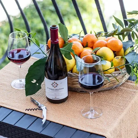 Suite Apartment Taormina بيت ضيافة تاورمينا