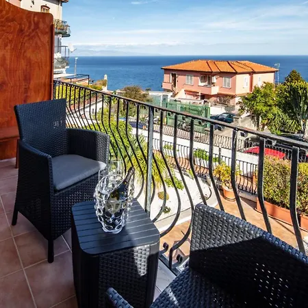 بيت ضيافة Suite Apartment Taormina 4*