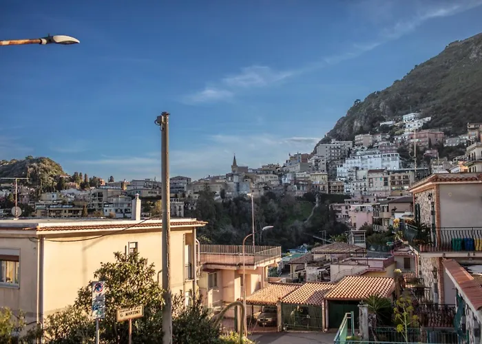 Suite Apartment Taormina Penzion 4*
